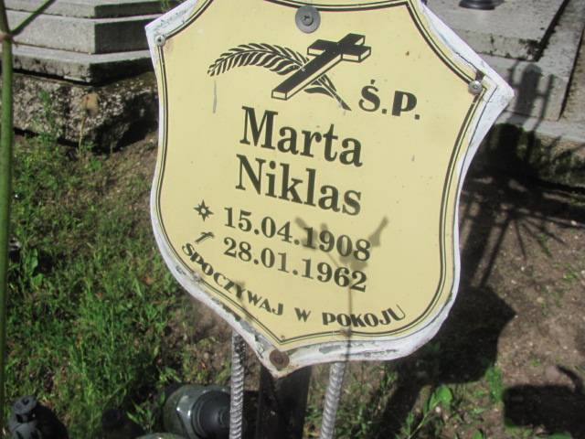 Marta Niklas 1908 Sulęczyno - Grobonet - Wyszukiwarka osób pochowanych